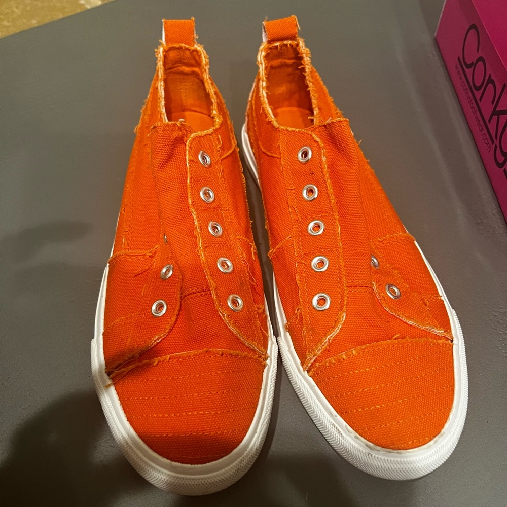 Corkys Babalu Orange Canvas tennis shoes